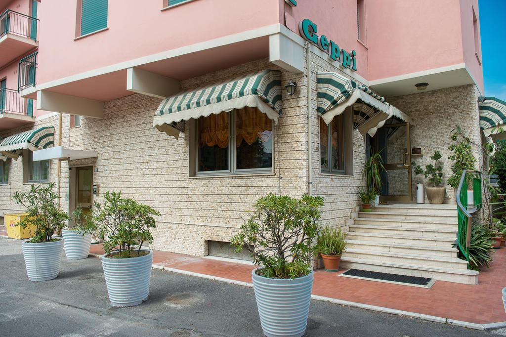 Hotel Geppi Pietra Ligure Kültér fotó
