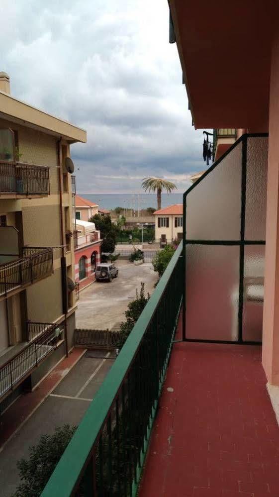 Hotel Geppi Pietra Ligure Kültér fotó