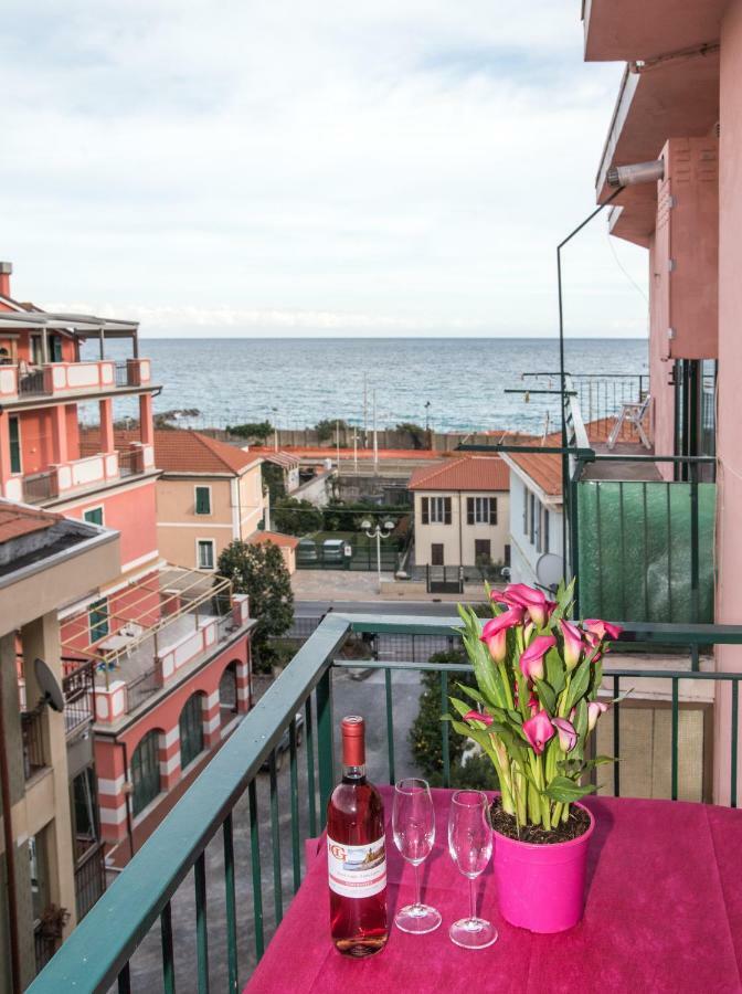 Hotel Geppi Pietra Ligure Kültér fotó